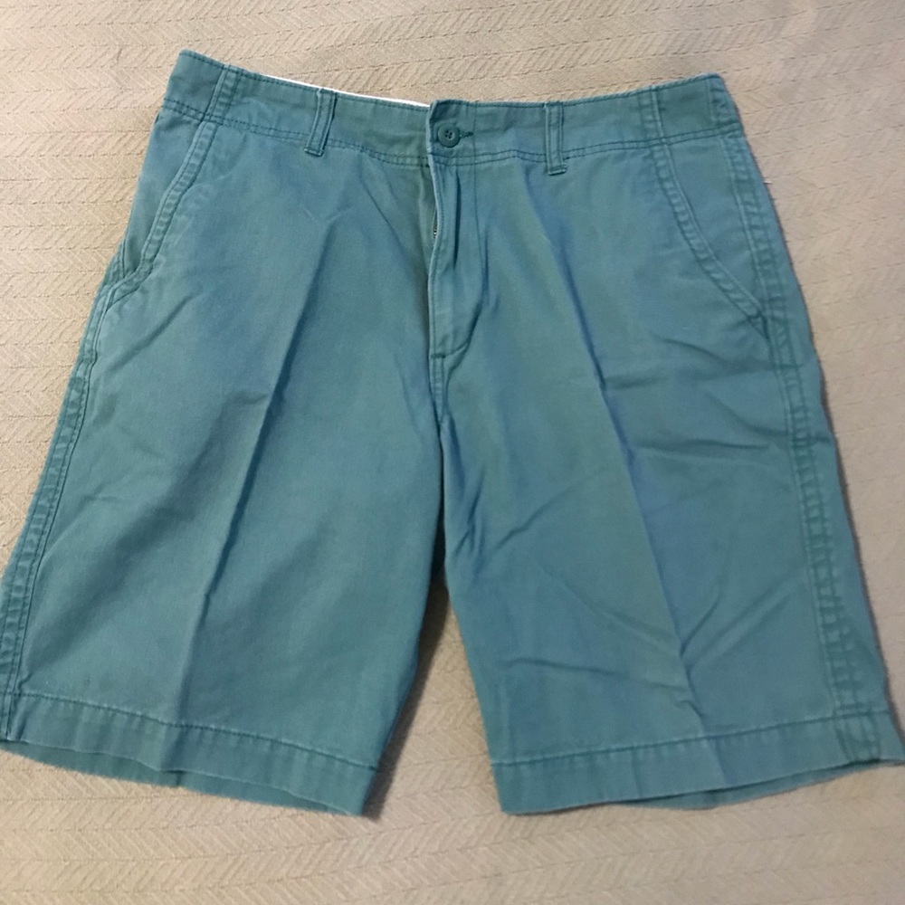 Old Navy Khaki Shorts for Men